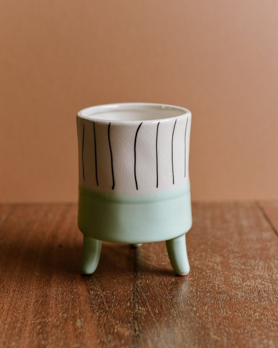 Decor Crane Living | Jester Plant Pots With Feet