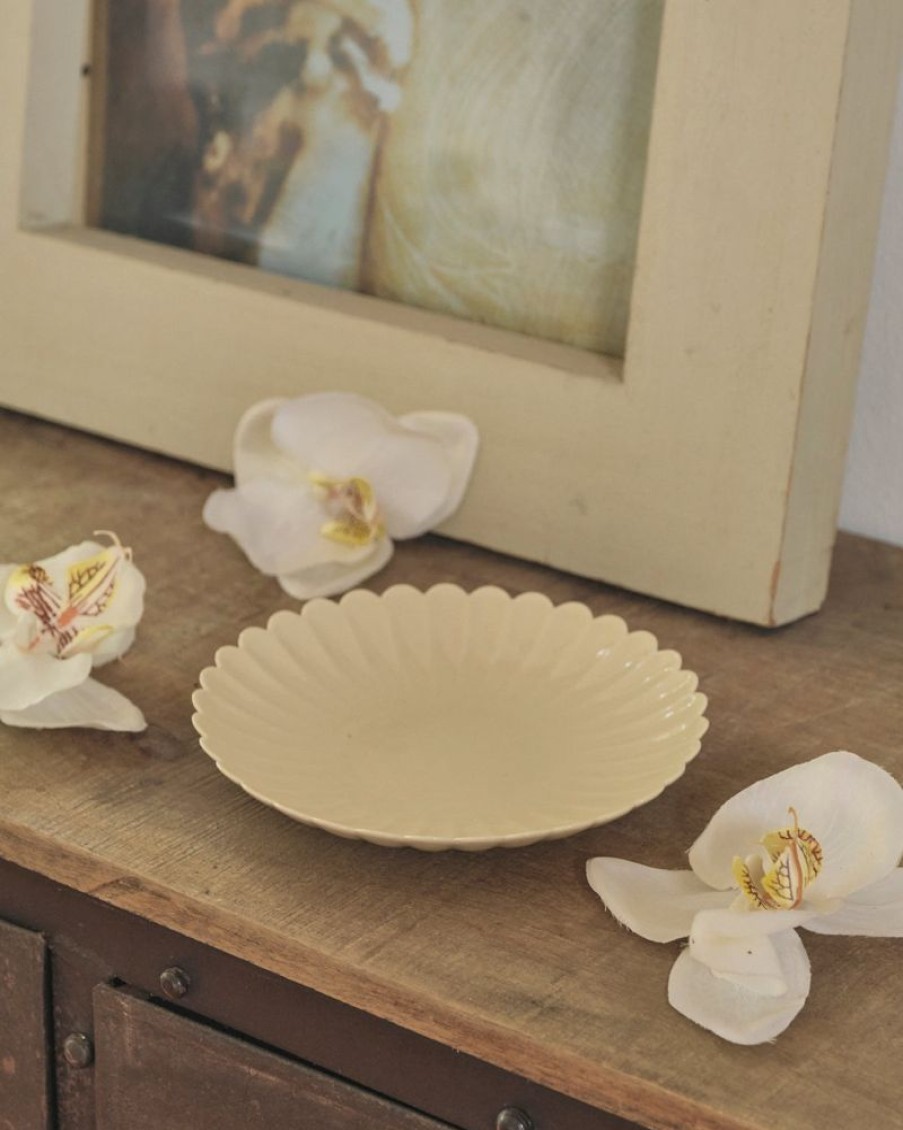 Homewares Crane Living | Leah Scalloped Edge Dessert Plate